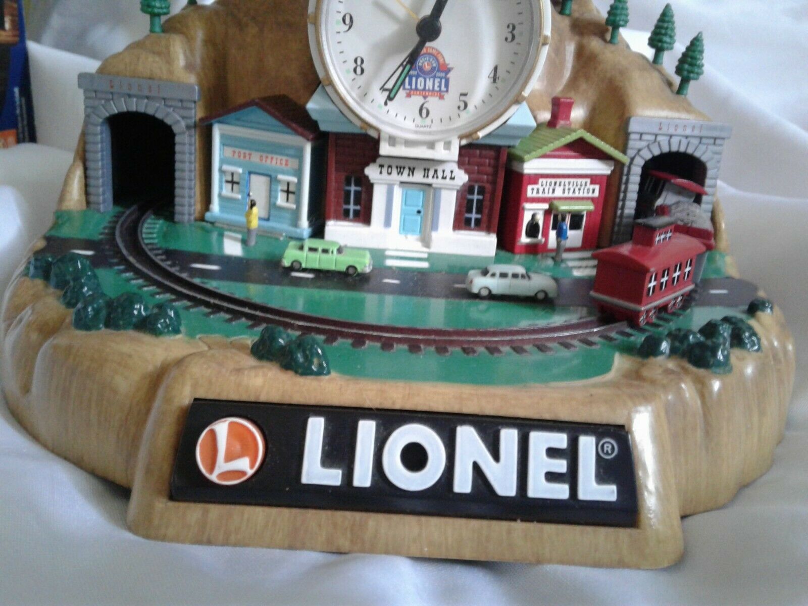 Lionel Anniversary Clock Lionelville Station Alarm Clock works train ...